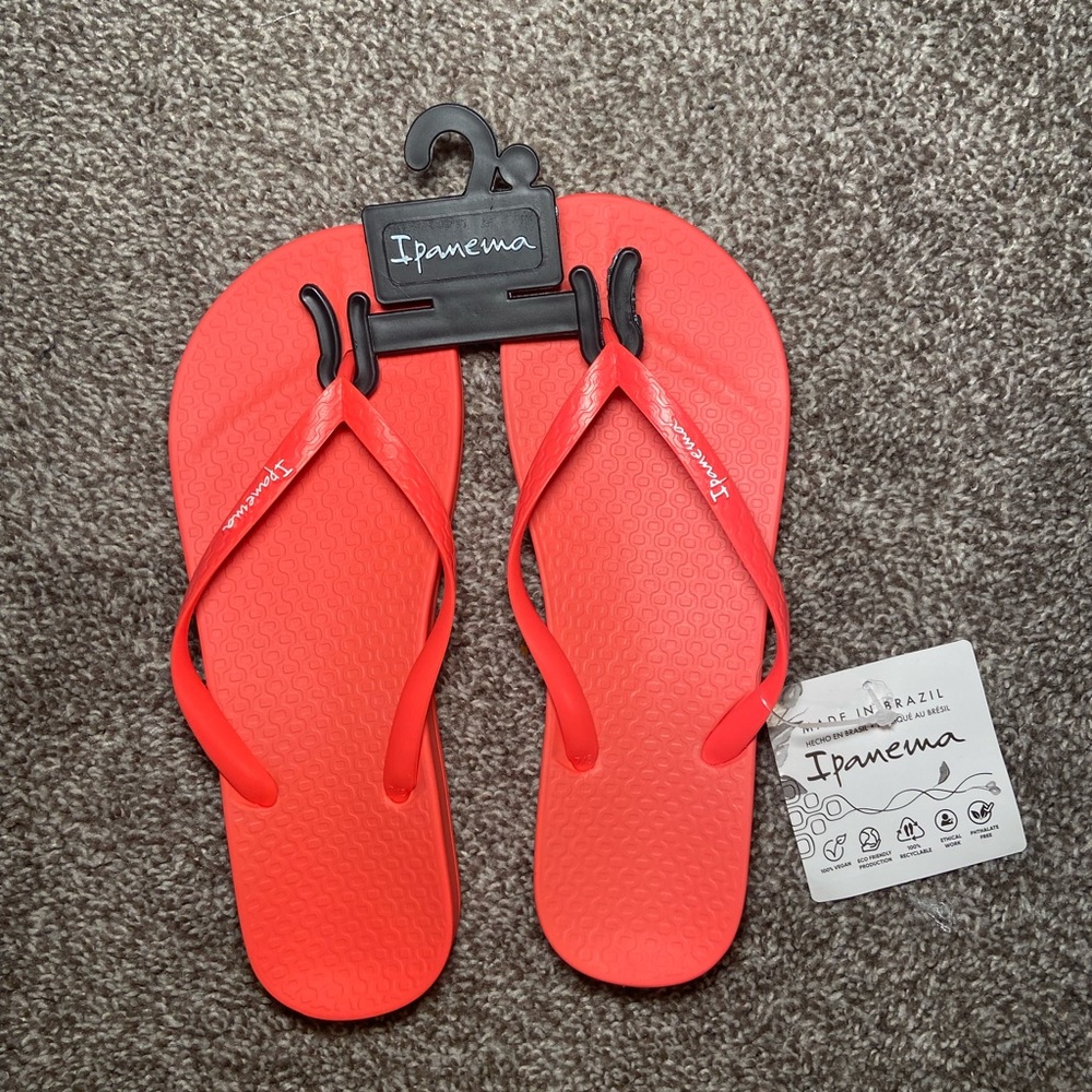 Pink Ipanema flip flops size 8